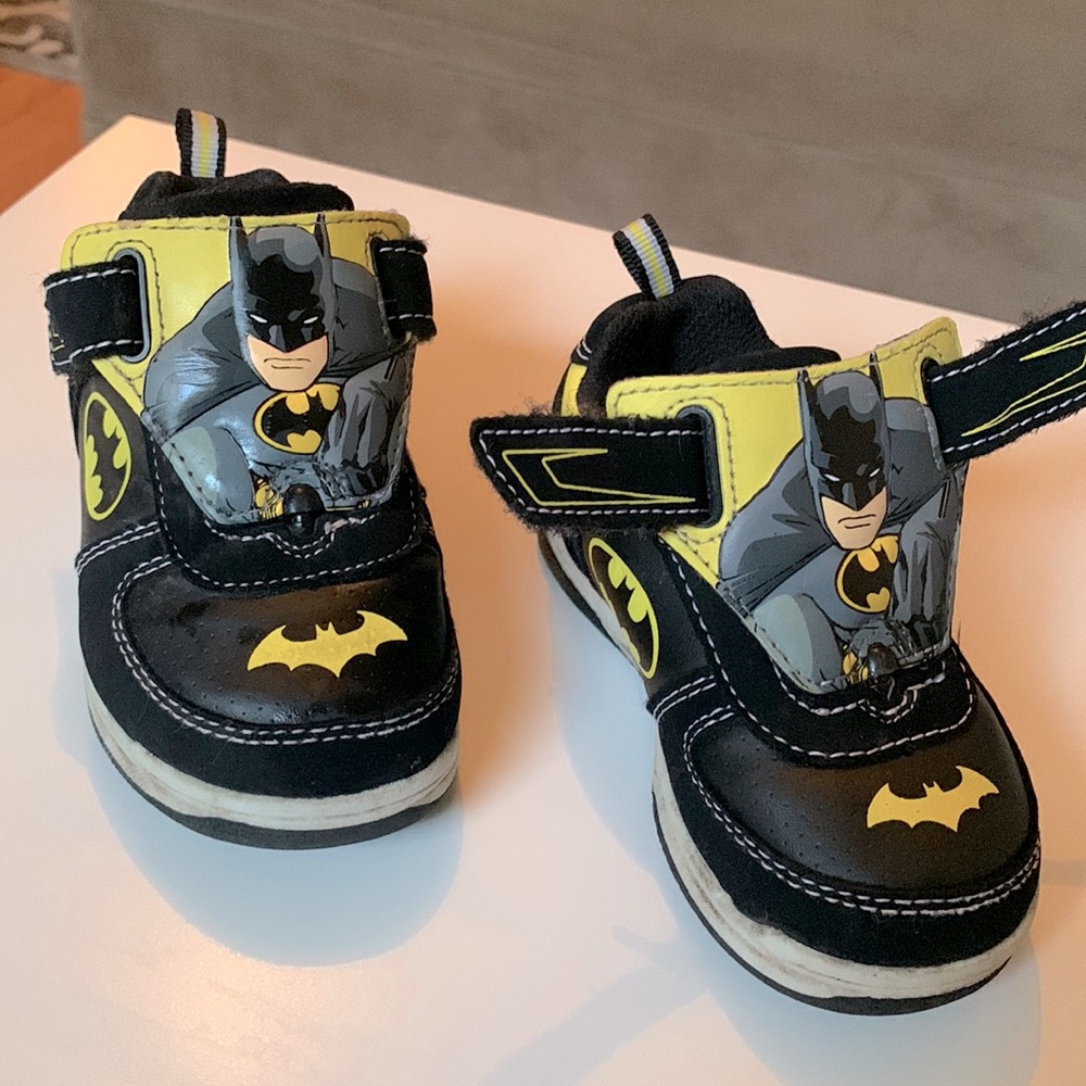 Toddler Batman tennis shoes